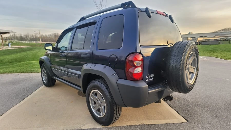 2006 Jeep KJ Liberty - Image 9 of 23