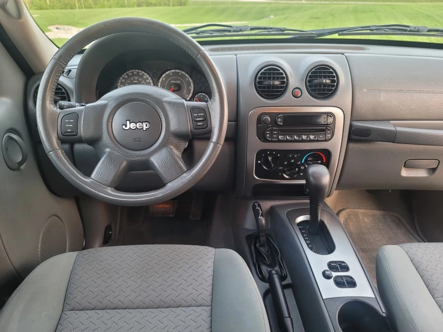 2006 Jeep KJ Liberty - Image 21 of 23