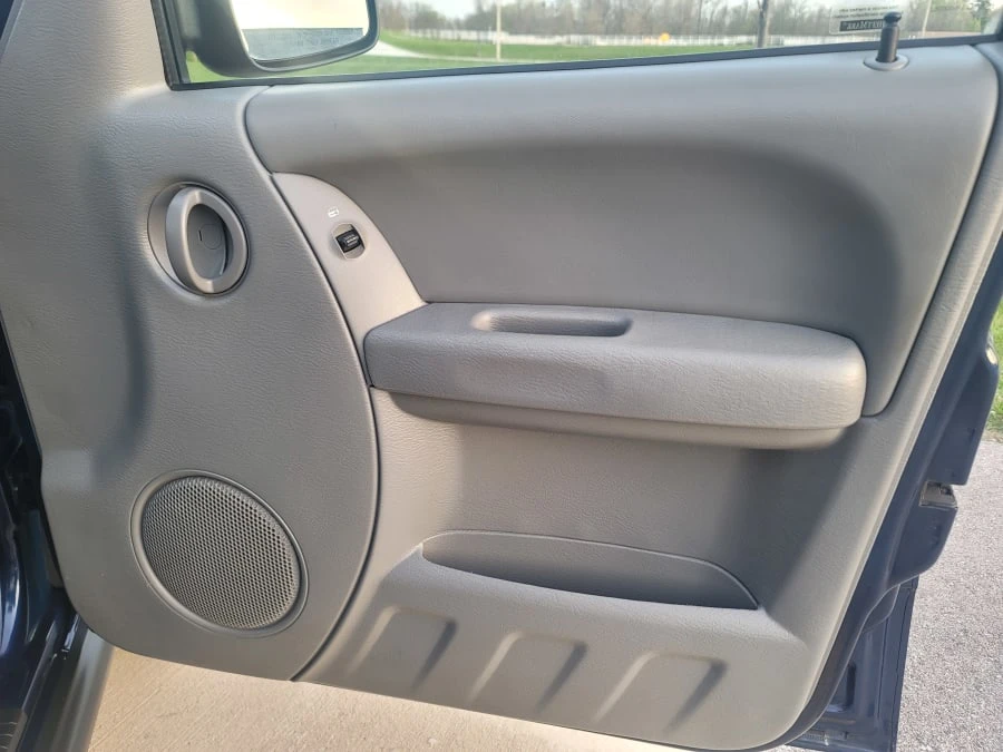 2006 Jeep KJ Liberty - Image 18 of 23