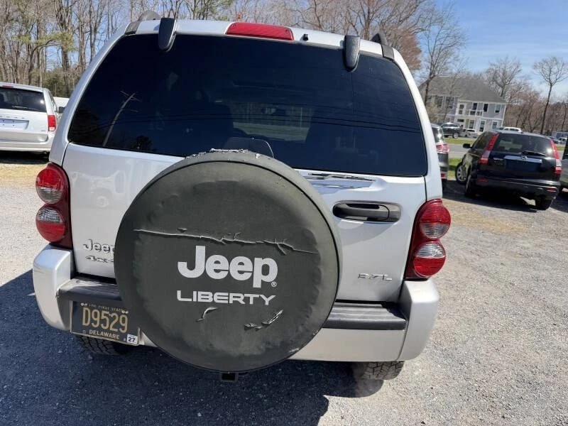 2006 Jeep KJ Liberty - Image 10 of 21