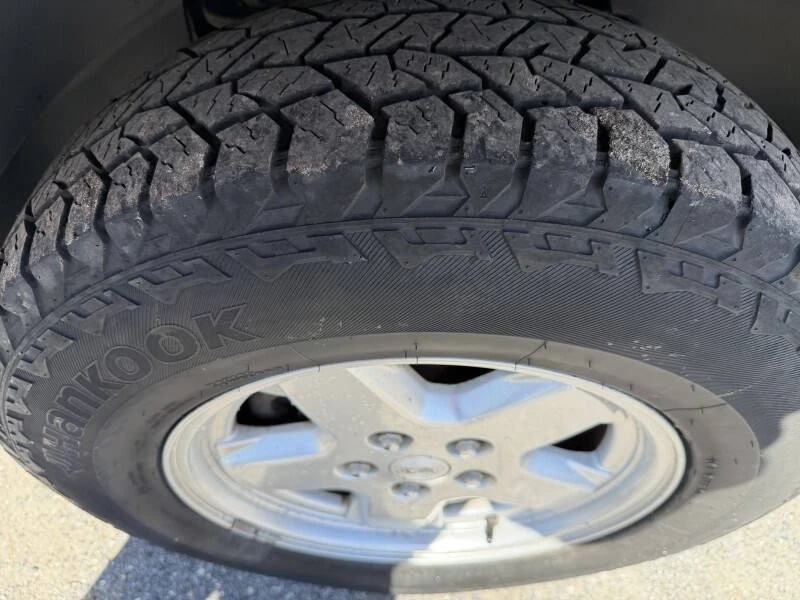 2006 Jeep KJ Liberty - Image 18 of 21