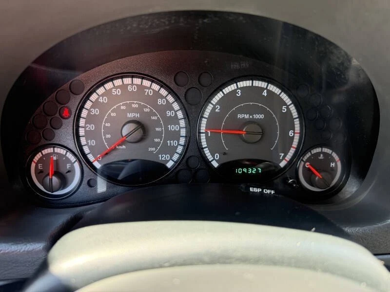 2006 Jeep KJ Liberty - Image 2 of 21