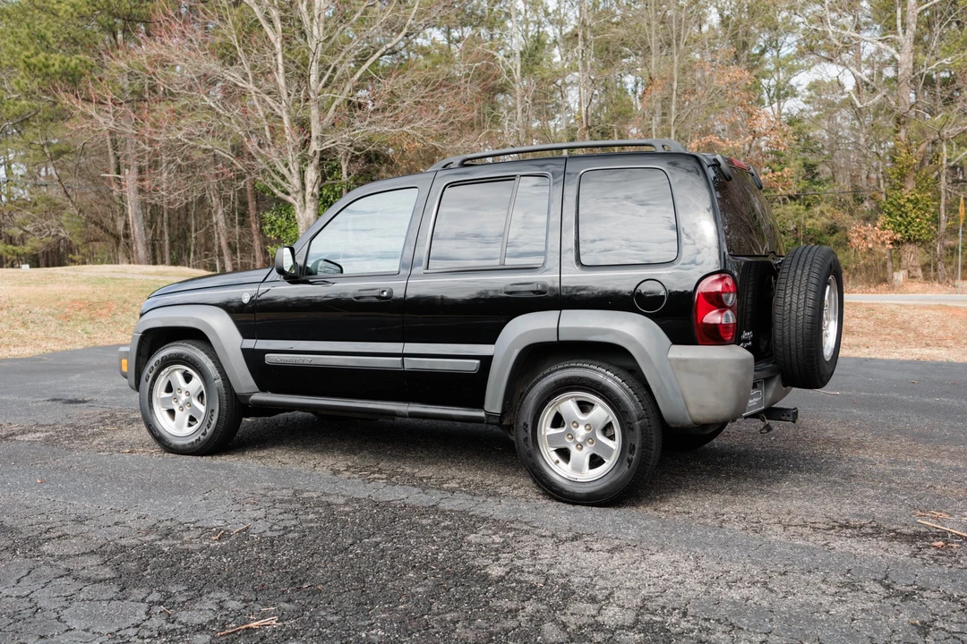 2006 Jeep KJ Liberty - Image 8 of 31