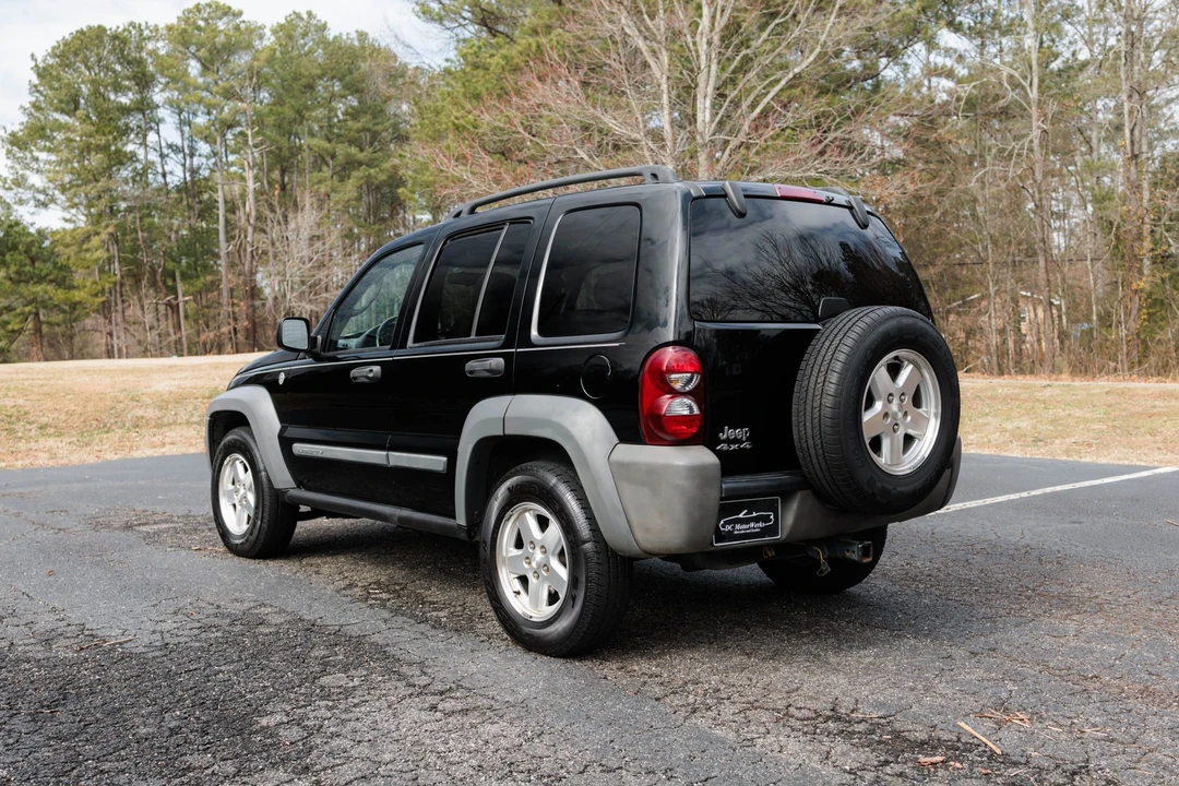 2006 Jeep KJ Liberty - Image 9 of 31
