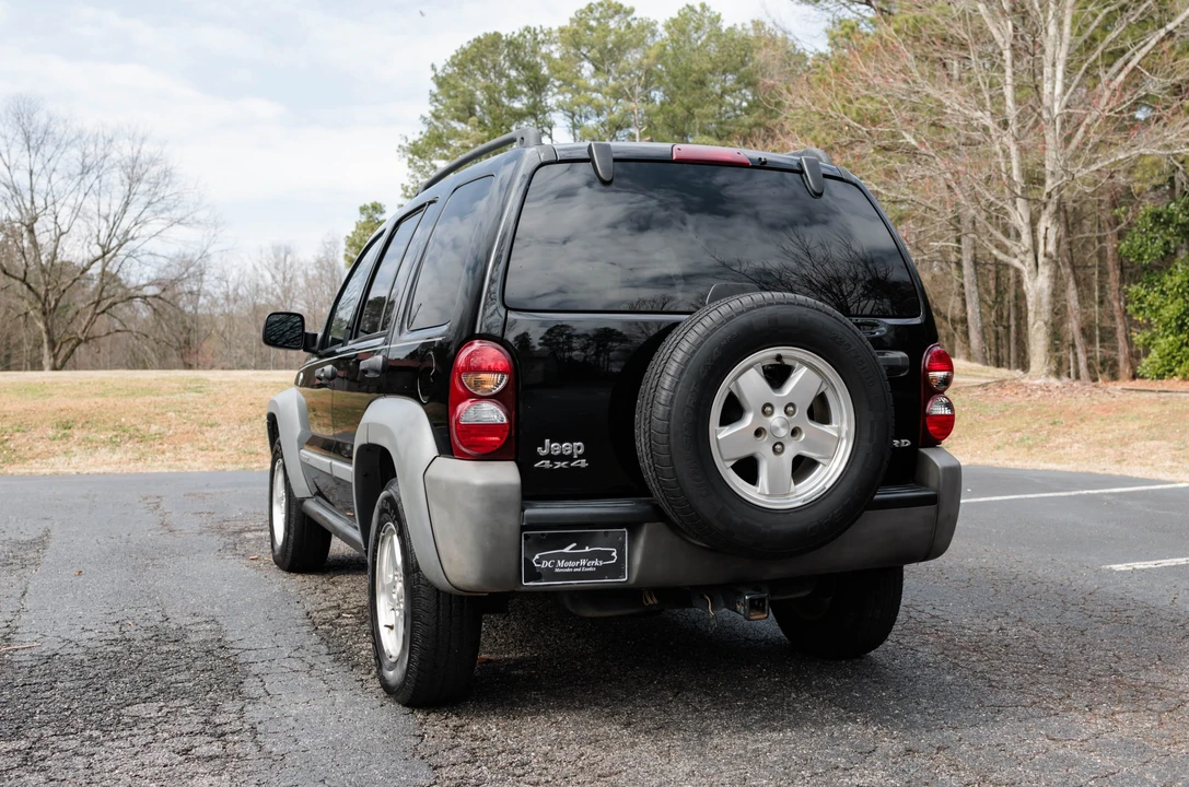 2006 Jeep KJ Liberty - Image 11 of 31