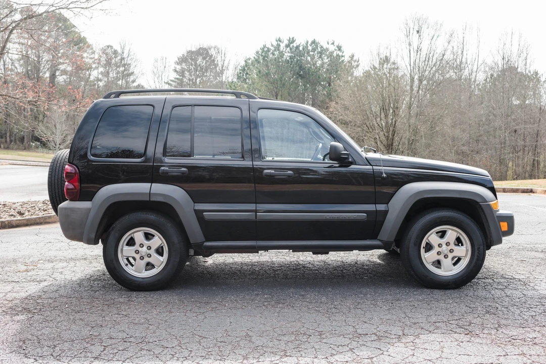 2006 Jeep KJ Liberty - Image 15 of 31
