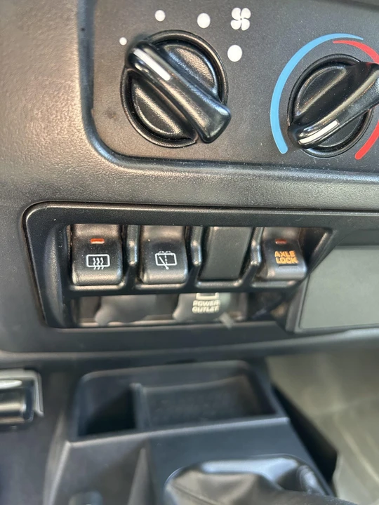2006 Jeep TJ Wrangler - Image 28 of 31