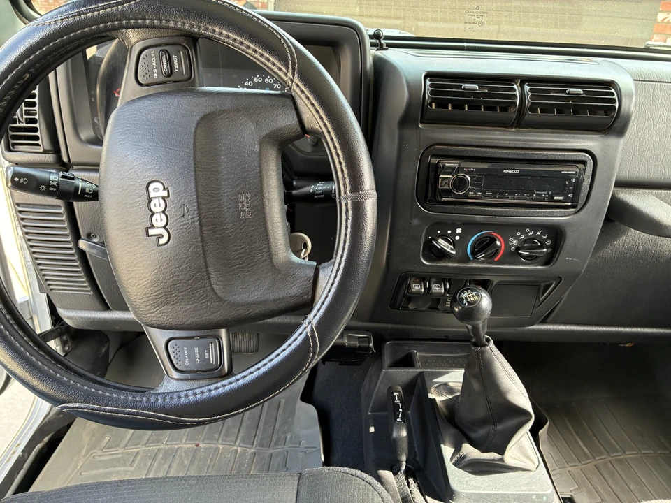 2006 Jeep TJ Wrangler - Image 25 of 31