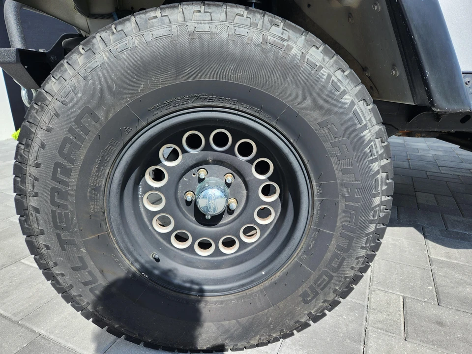 2006 Jeep TJ Wrangler - Image 28 of 31