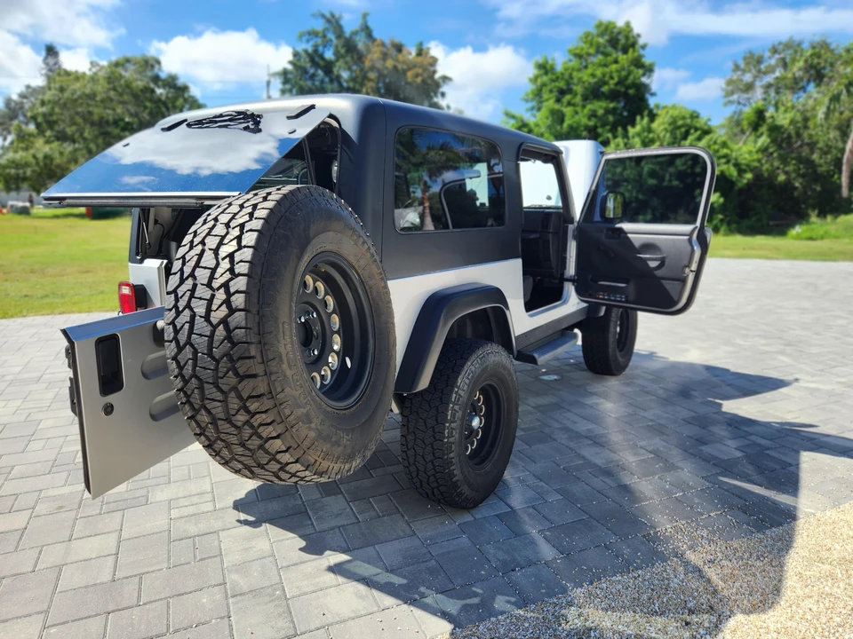 2006 Jeep TJ Wrangler - Image 15 of 31
