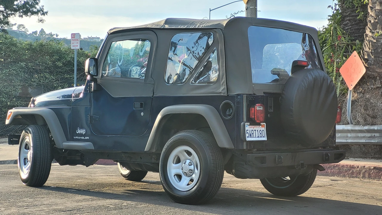 2006 Jeep TJ Wrangler - Image 15 of 31