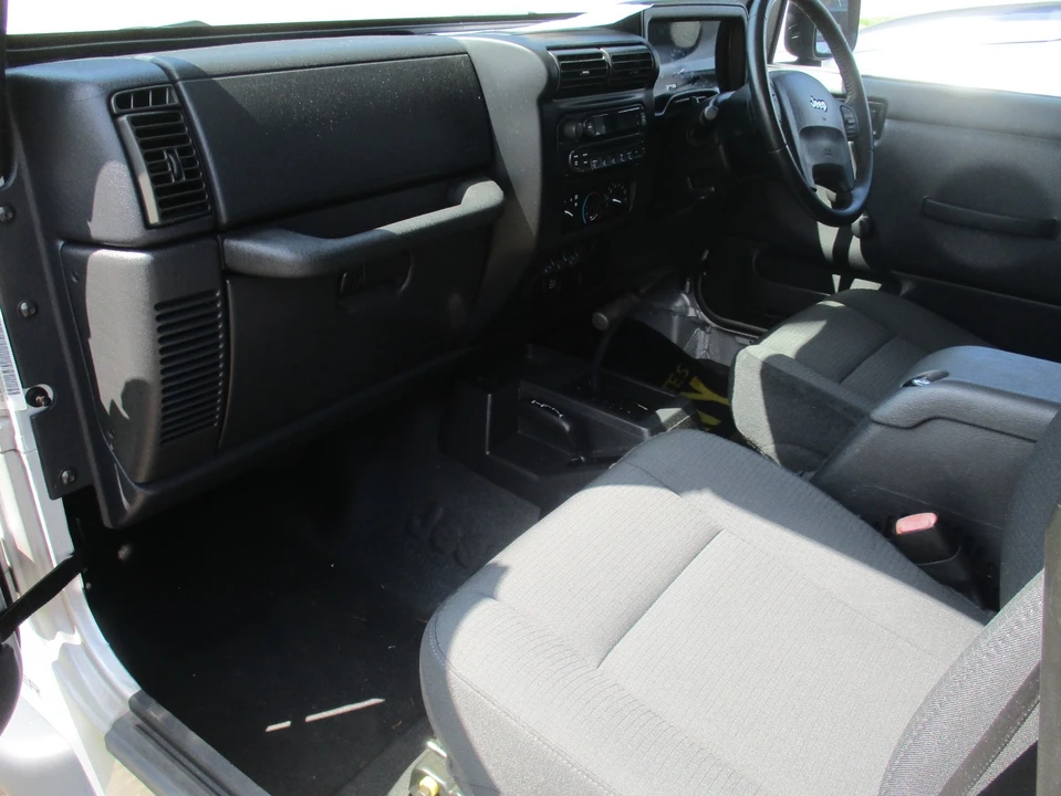 2006 Jeep TJ Wrangler - Image 10 of 16