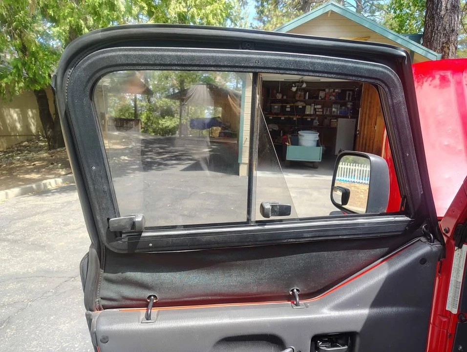 2006 Jeep TJ Wrangler - Image 10 of 11