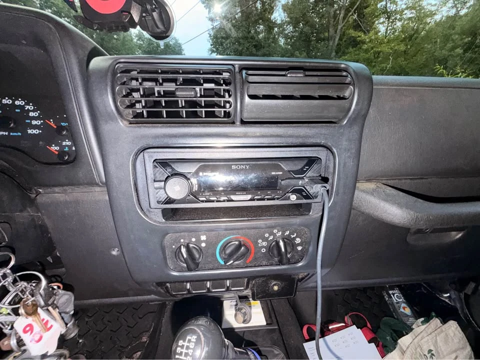 2006 Jeep TJ Wrangler - Image 10 of 11