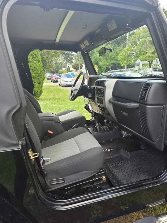 2006 Jeep TJ Wrangler - Image 16 of 19