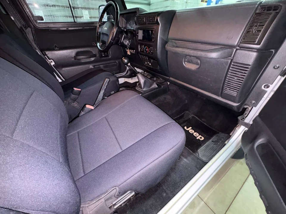 2006 Jeep TJ Wrangler - Image 23 of 24