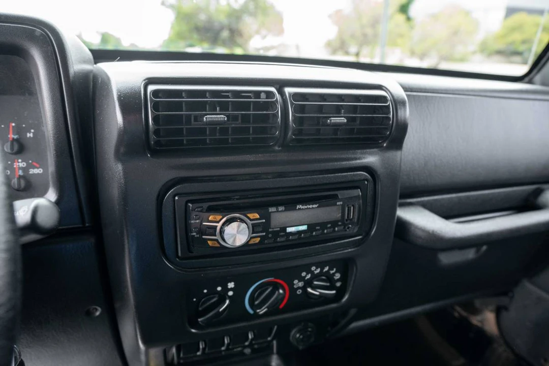 2006 Jeep TJ Wrangler - Image 13 of 18