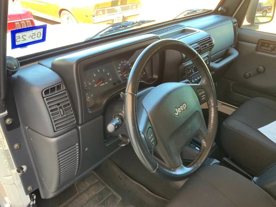 2006 Jeep - Image 15 of 31