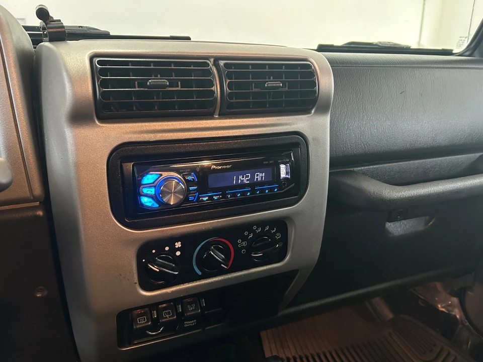 2006 Jeep TJ Wrangler - Image 18 of 21