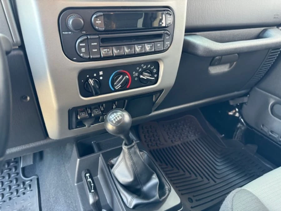 2006 Jeep TJ Wrangler - Image 19 of 21