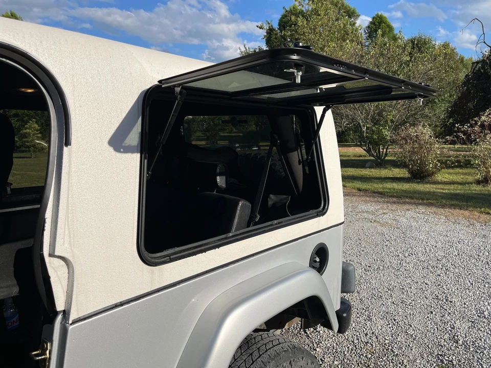 2006 Jeep TJ Wrangler - Image 23 of 31