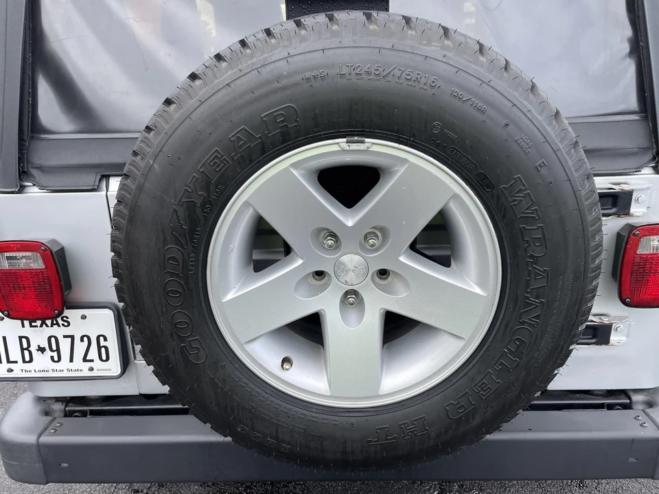 2006 Jeep TJ Wrangler - Image 28 of 31