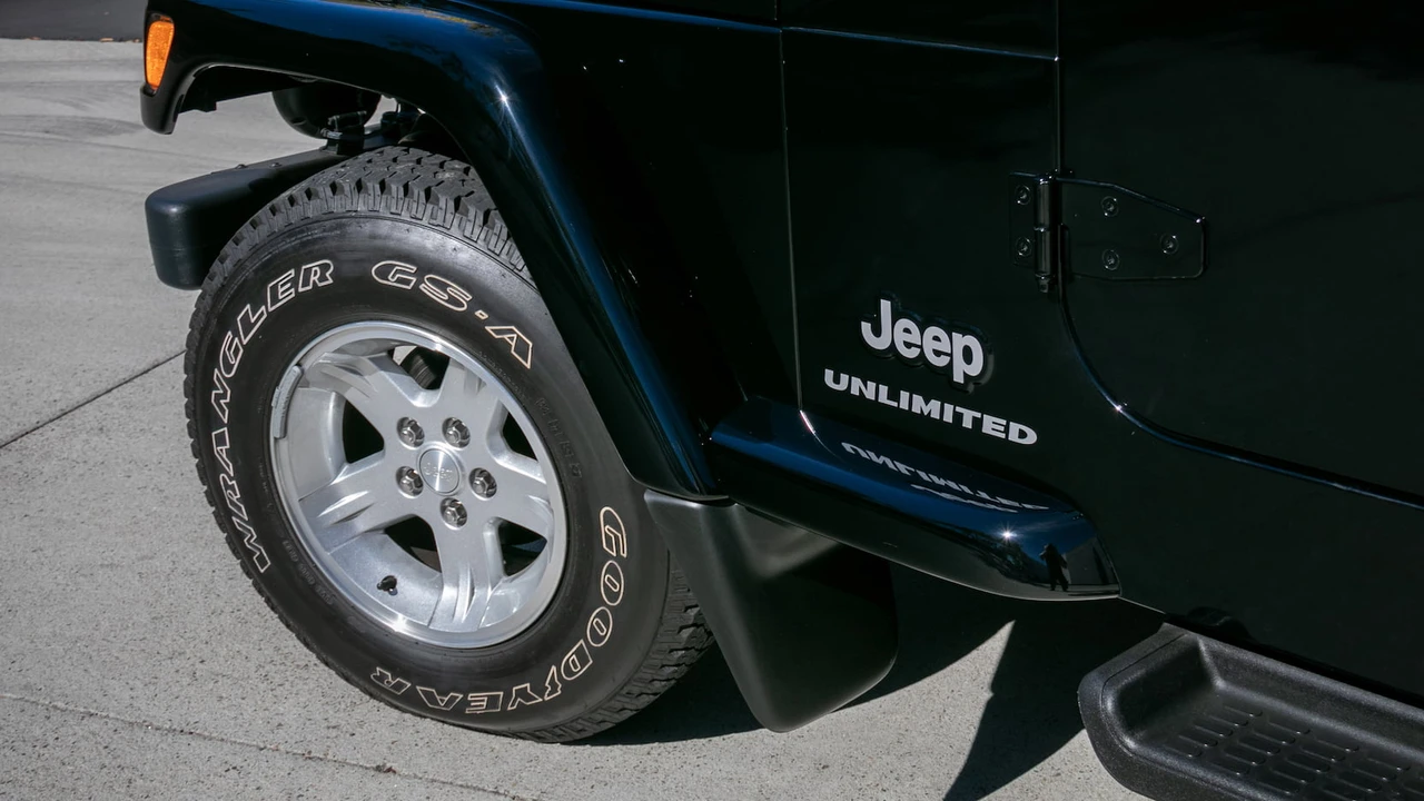 2006 Jeep TJ Wrangler - Image 16 of 19