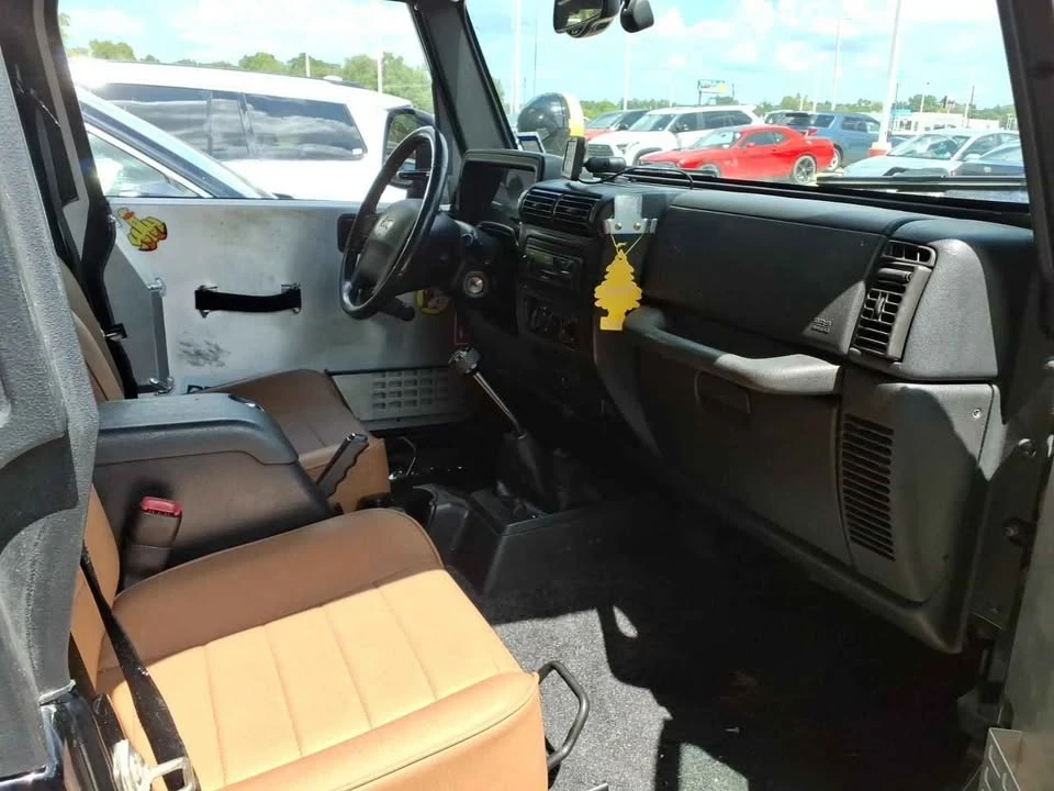 2006 Jeep TJ Wrangler - Image 12 of 13