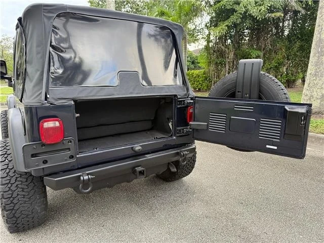 2006 Jeep TJ Wrangler - Image 17 of 21