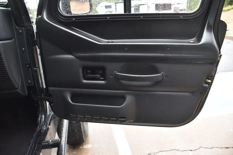 2006 Jeep TJ Wrangler - Image 17 of 20