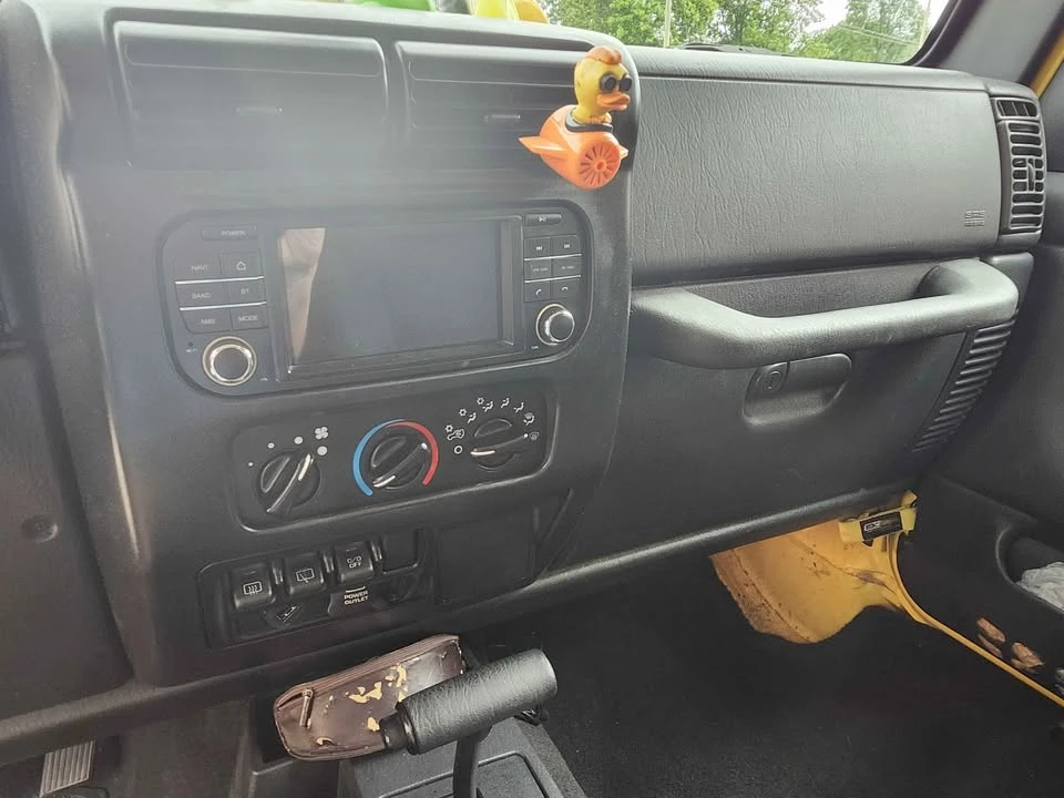 2006 Jeep TJ Wrangler - Image 11 of 16