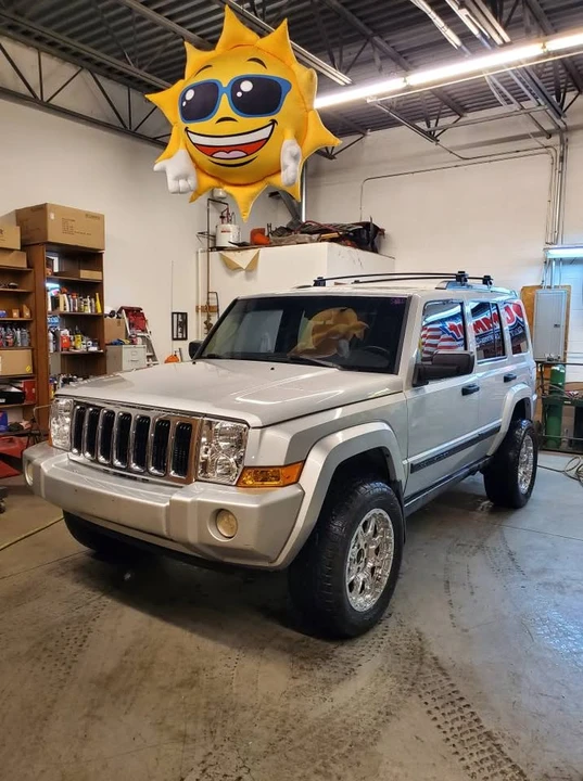 2006 Jeep Commander - Image 11 of 13