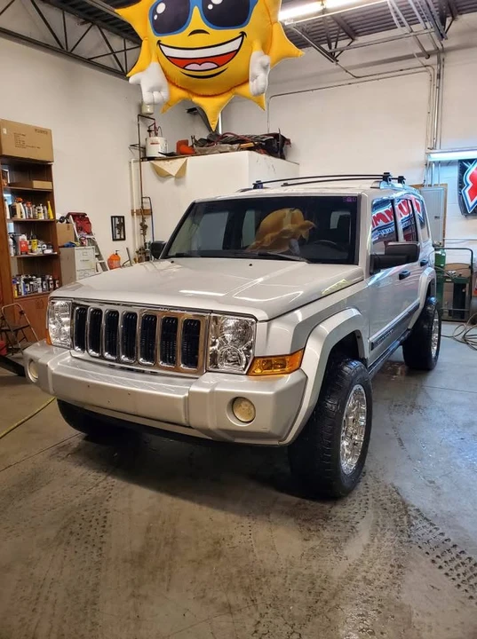 2006 Jeep Commander - Image 3 of 13