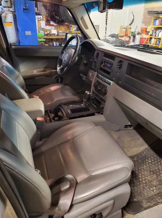 2006 Jeep Commander - Image 7 of 13