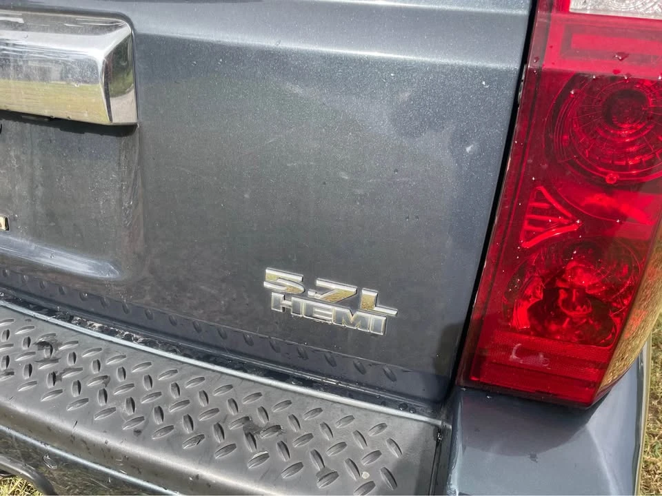 2006 Jeep Commander - Image 11 of 14