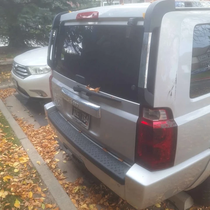 2006 Jeep Commander - Image 2 of 5