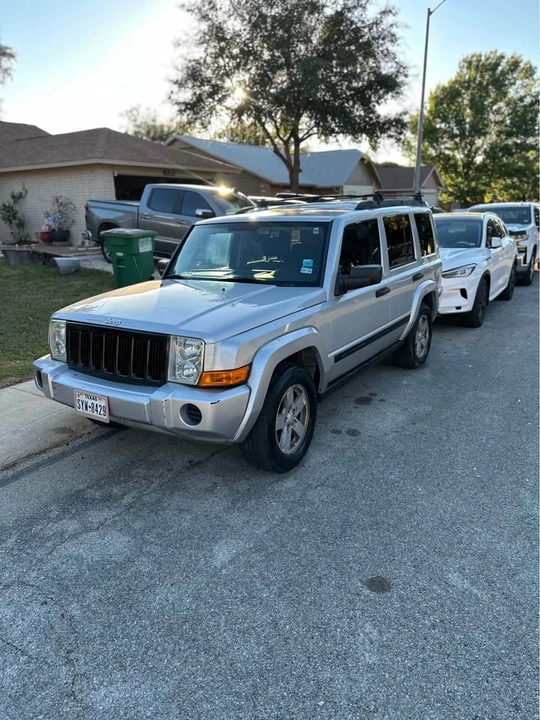 2006 Jeep Commander - Image 3 of 7
