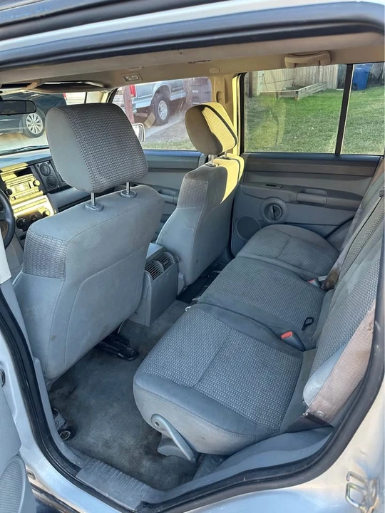 2006 Jeep Commander - Image 6 of 7