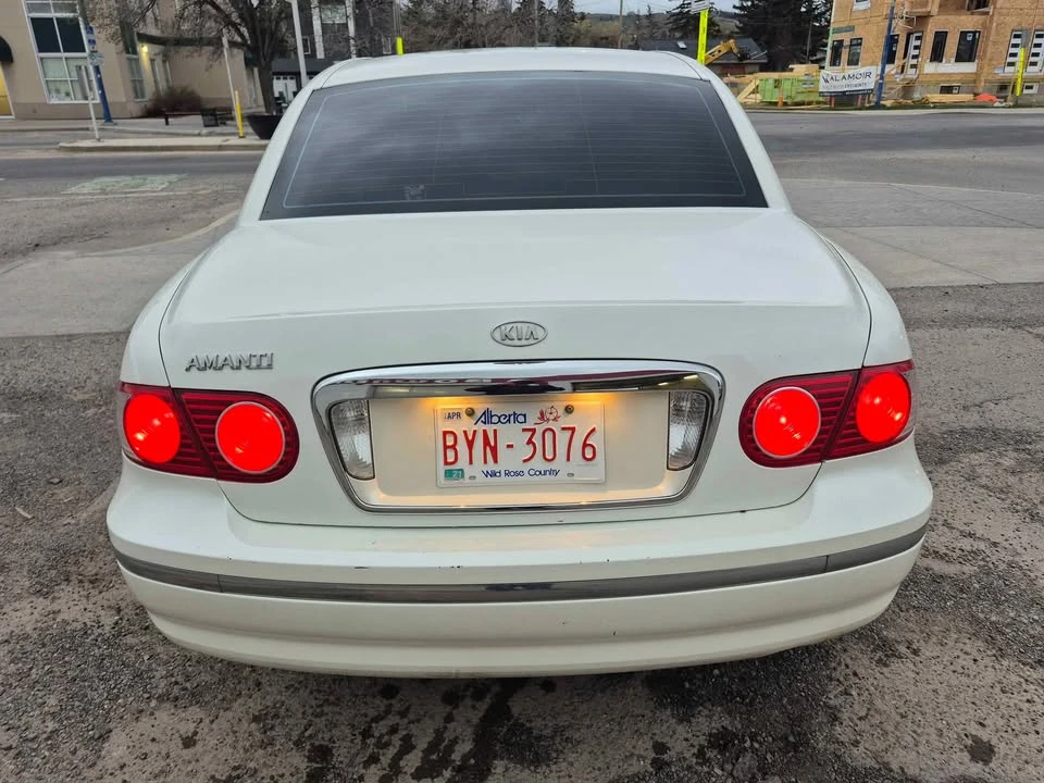 2006 Kia Optima/K5 - Image 2 of 7