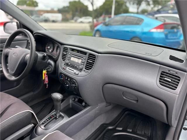 2006 Kia Rio - Image 12 of 21
