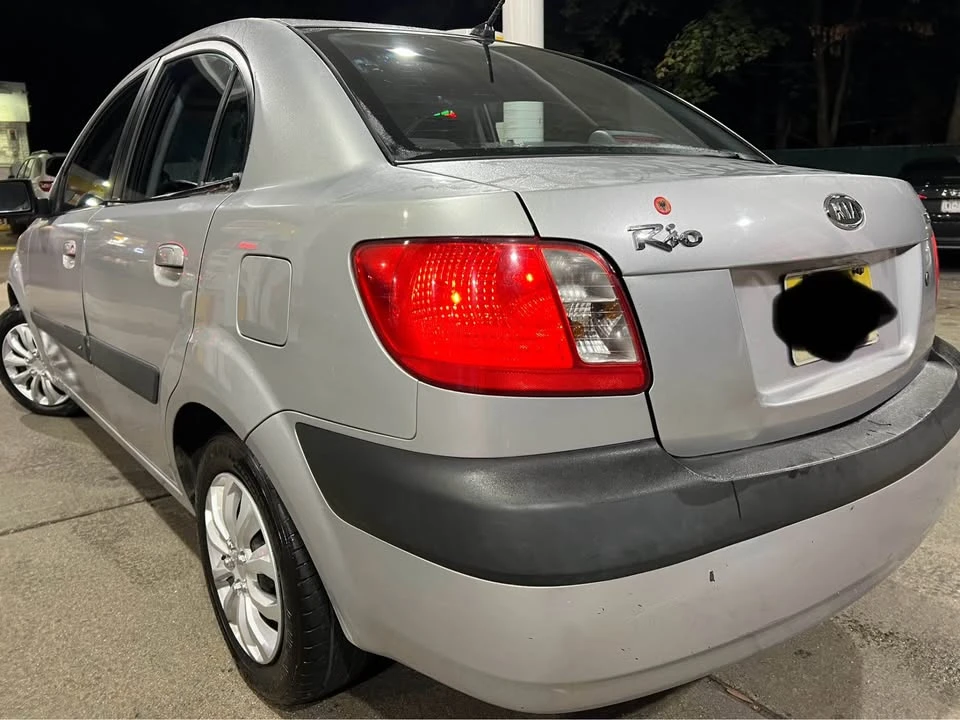 2006 Kia Rio - Image 5 of 14