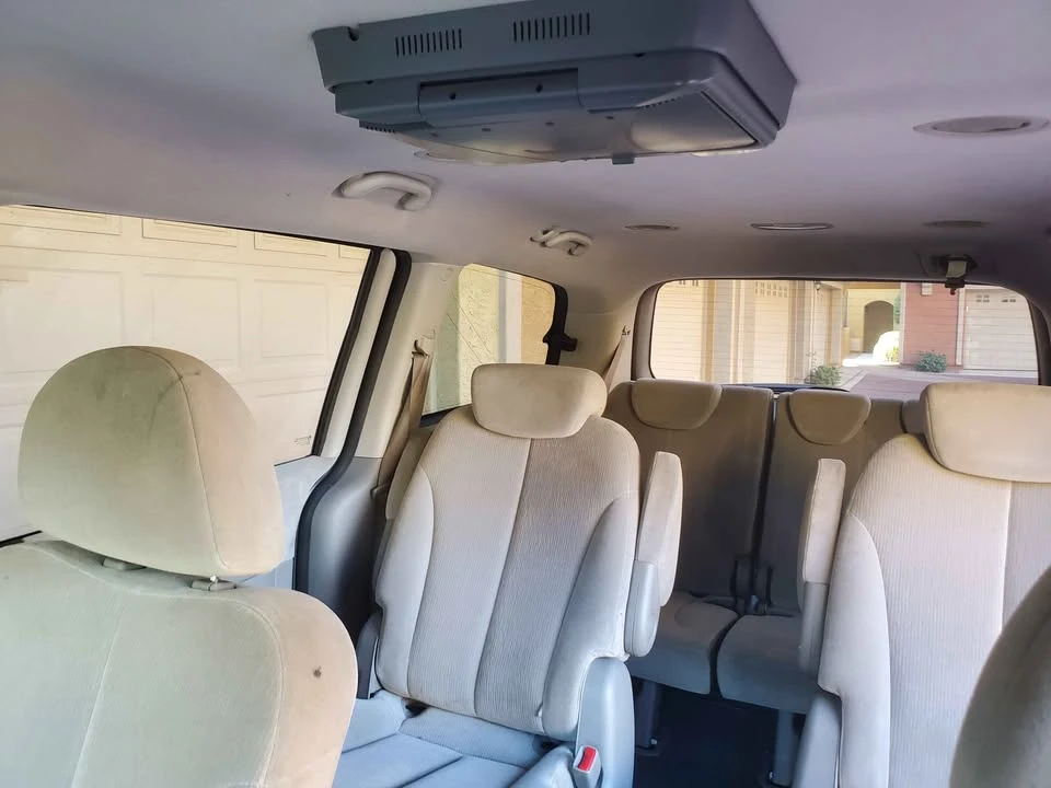 2006 Kia Carnival - Image 7 of 10