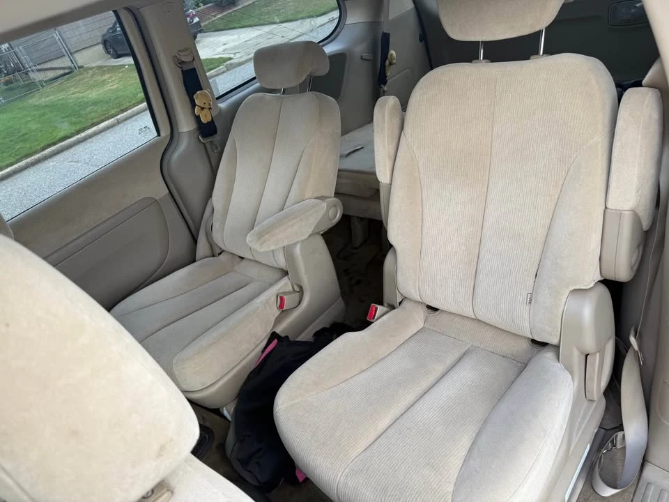 2006 Kia - Image 8 of 8