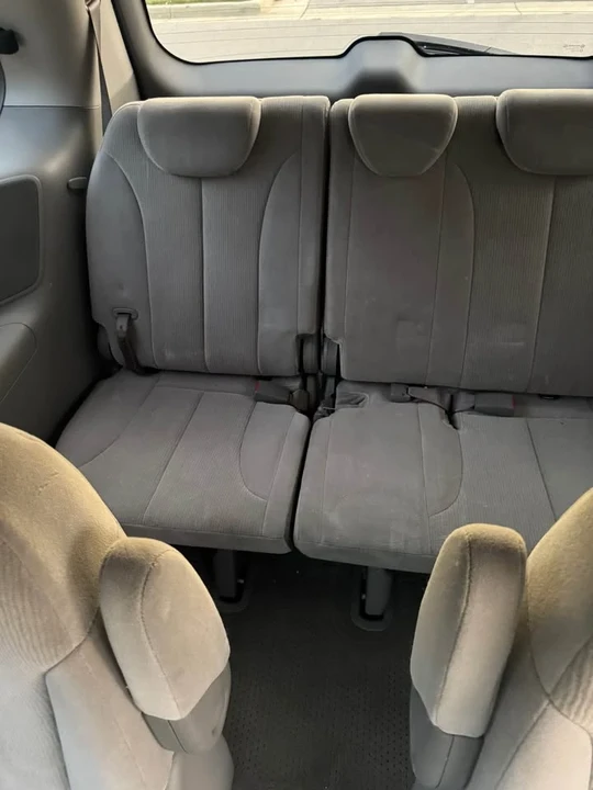 2006 Kia Carnival - Image 8 of 9