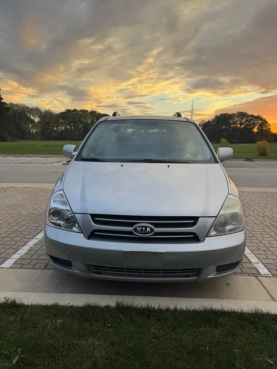 2006 Kia Carnival - Image 3 of 9
