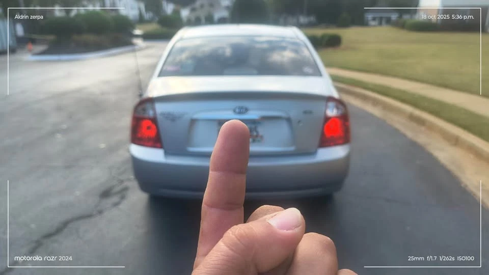 2006 Kia Spectra - Image 2 of 13