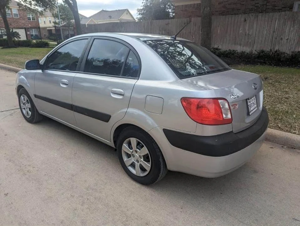 2006 Kia Rio - Image 2 of 5