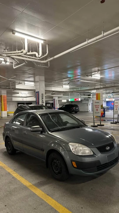 2006 Kia Rio - Image 3 of 8