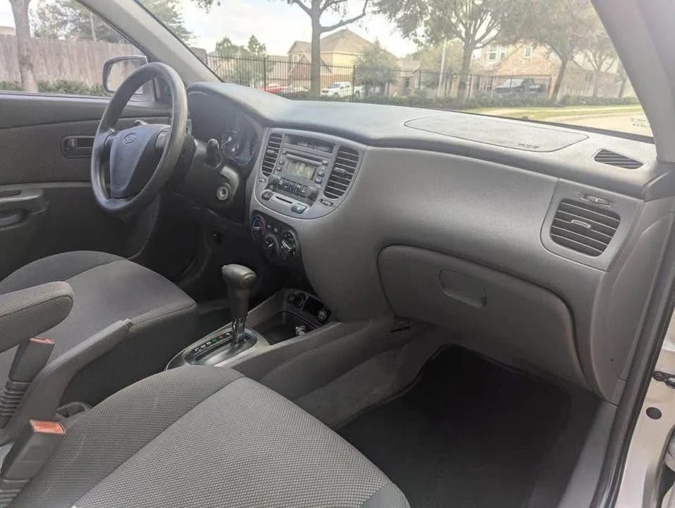 2006 Kia Rio - Image 4 of 5