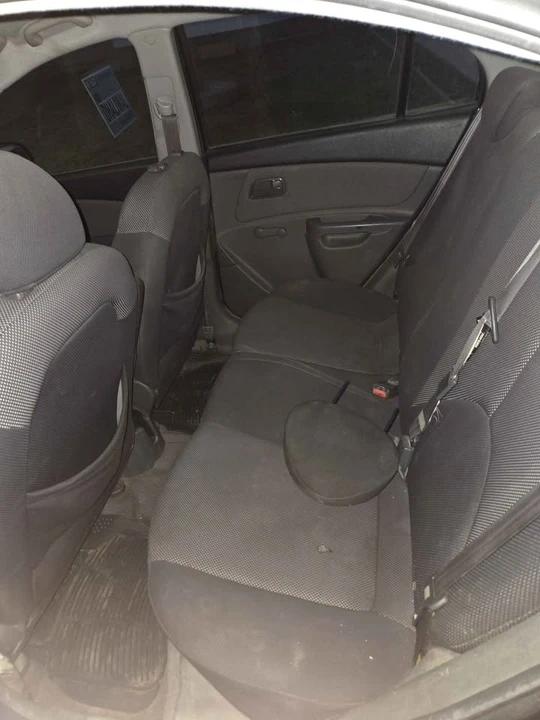 2006 Kia Rio - Image 5 of 5
